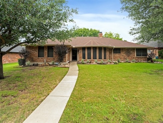 211 Indian Trace Ln, Waxahachie, TX 75165