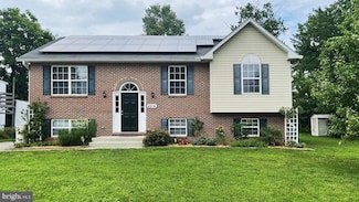 4914 Tecumseh St, Berwyn Heights, MD 20740