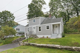 4 Glen Ave, Cape Elizabeth, ME 04107