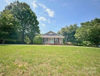 329 Highland Dr, Lincolnton, NC 28092