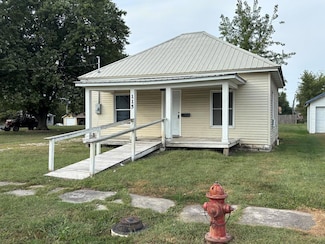 115 W Caldwell St, La Plata, MO 63549