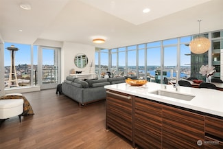 583 Battery St Unit 3203N, Seattle, WA 98121
