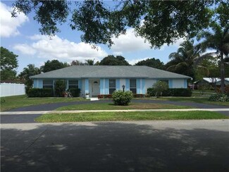 6901 SW 11th St, Plantation, FL 33317