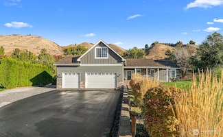 2945 Martin Place, East Wenatchee, WA 98802