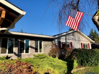 750 NE 5th St, Willamina, OR 97396