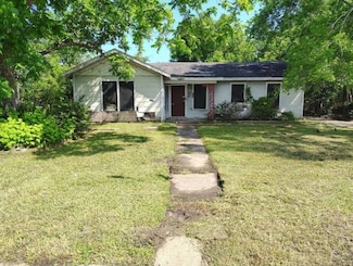 1780 Euclid St, Beaumont, TX 77705