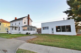 212 W Main St, New Concord, OH 43762