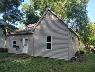 407 S Carter St, Clinton, MO 64735