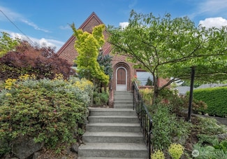 7310 10th Ave NW, Seattle, WA 98117