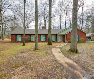 2217 Woodland St SE, Decatur, AL 35601