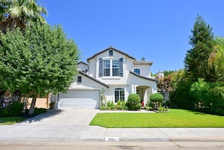 1082 E Oakmont Ave, Fresno, CA 93730