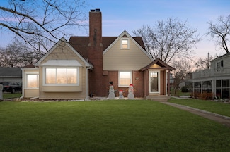 W163N8459 Arthur Ave, Menomonee Falls, WI 53051