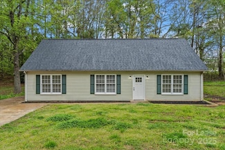 2022 Old Oakland Cir, Lancaster, SC 29720