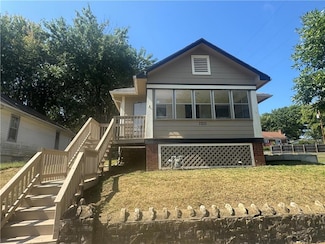 1011 N Broadway St, Leavenworth, KS 66048