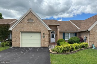25 Sanibel Ln, Chambersburg, PA 17201