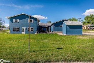 702 Beautiful St, Tama, IA 52339