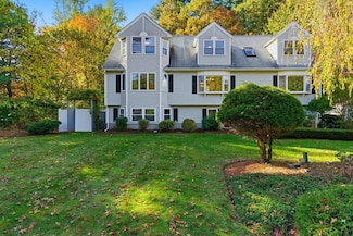 8 McDonald Rd, Wilmington, MA 01887