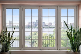 274 Beacon St Unit 8 R, Boston, MA 02116