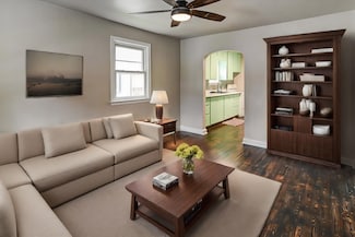 2657 Hoard St, Madison, WI 53704