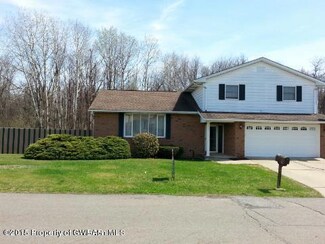 31 E Sunrise Dr, Pittston, PA 18640