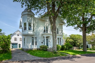 55 Masonic St, Rockland, ME 04841