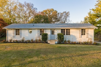 102 La Via Dr, Hendersonville, TN 37075