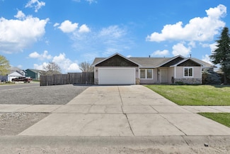 821 S Campbell St, Airway Heights, WA 99001