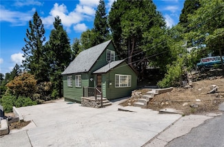 1244 Bear Springs Rd, Rimforest, CA 92378