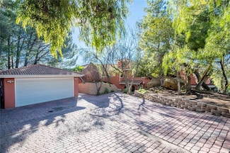 135 Loma Metisse Rd, Malibu, CA 90265
