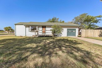2201 Cone St, Hutchinson, KS 67502