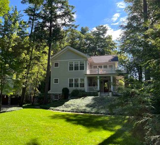 10 Woods Dr, Harbor Springs, MI 49740