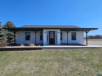 100 Silver Creek Dr, Wentworth, SD 57075