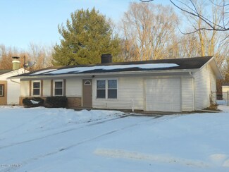 2714 Cimarron Dr, Kalamazoo, MI 49004