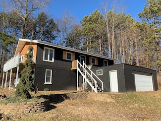 48 E Division Rd, Valparaiso, IN 46383