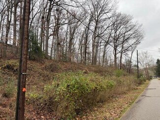 000 Autumn Dr, Dunbar, WV 25064