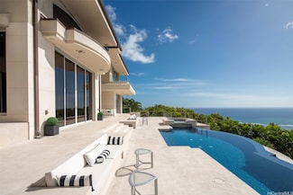 360 Puuikena Dr, Honolulu, HI 96821