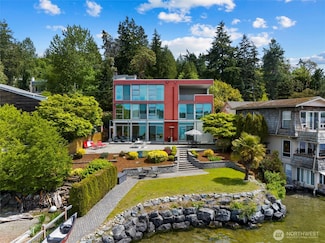11807 Holmes Point Dr NE, Kirkland, WA 98034