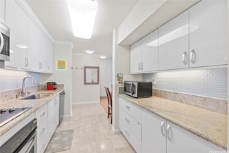 1561 Kanunu St Unit 2107, Honolulu, HI 96814
