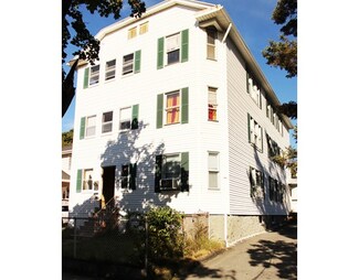 37 Houghton St, Worcester, MA 01604
