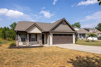 602 Sandstone Dr, Seneca, SC 29678