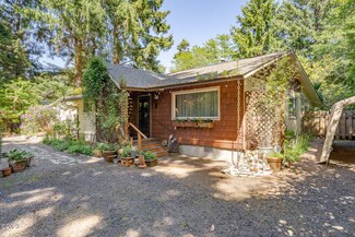 9765 SE Cedar St, South Beach, OR 97366