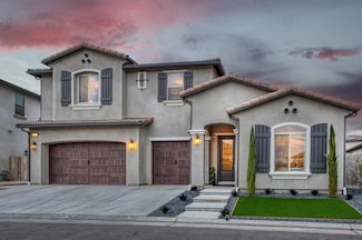 11073 N Via Pavena Dr, Fresno, CA 93730