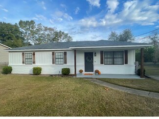 3002 Nottingham Way, Dothan, AL 36305