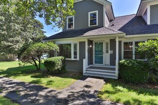720 Pitcher's Way Unit 28, Hyannis, MA 02601