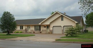 804 3rd Ave SW, Sleepy Eye, MN 56085