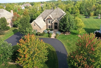 162 Cardinal Dr, Hawthorn Woods, IL 60047