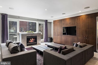 1428 Bainbridge St, Philadelphia, PA 19146