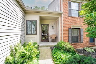 5251 Londonderry Dr, Cincinnati, OH 45241