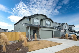 3330 NW 9th St, Redmond, OR 97756