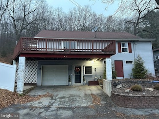 225 Owl Creek Rd, Tamaqua, PA 18252